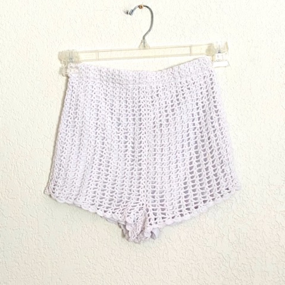 Millau | White Crochet High Waisted Shorts Small